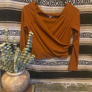 Burt brown/orange cropped top